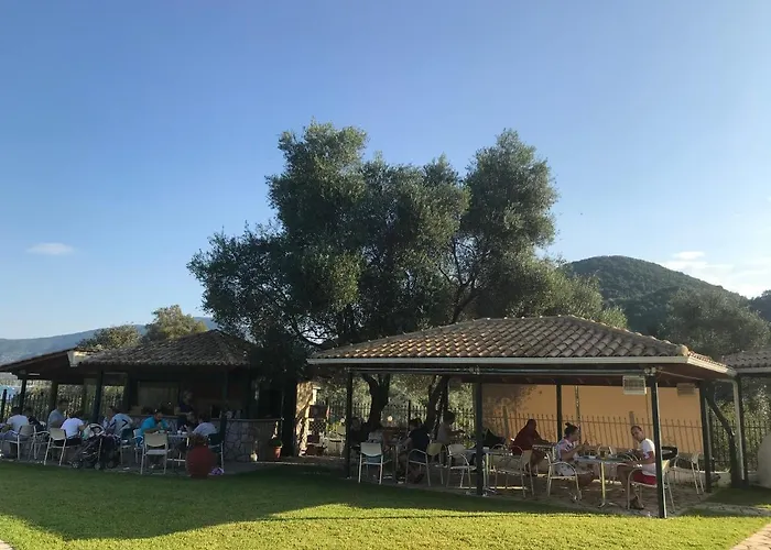מלון דירות Agni Yénion